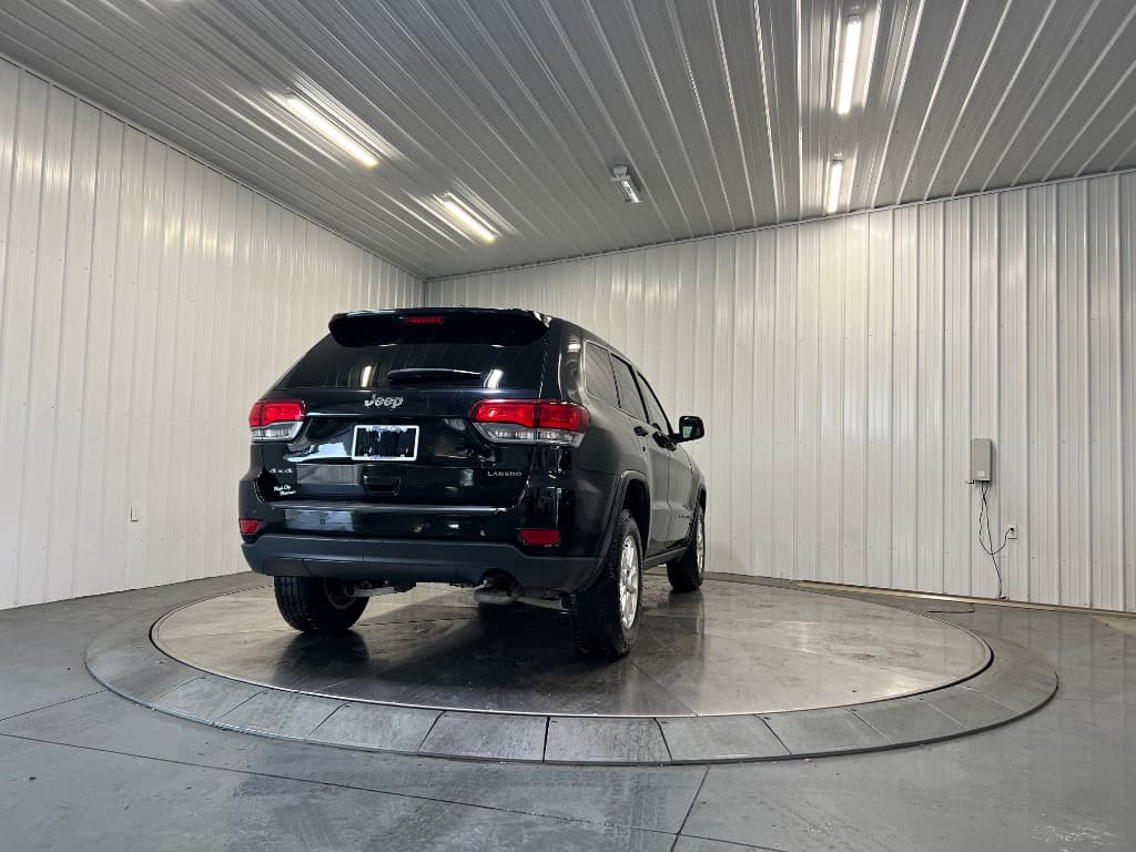 2020 Jeep Grand Cherokee Laredo - Image 5