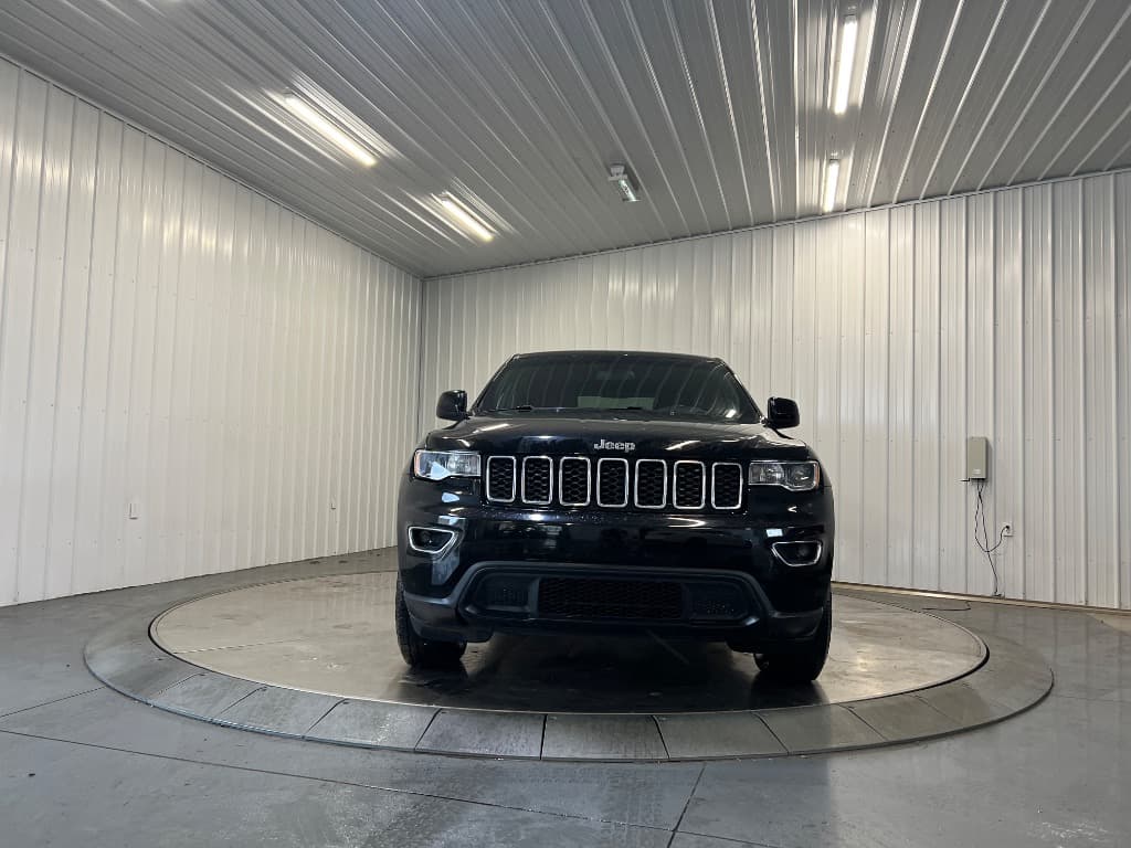 2020 Jeep Grand Cherokee Laredo - Image 2
