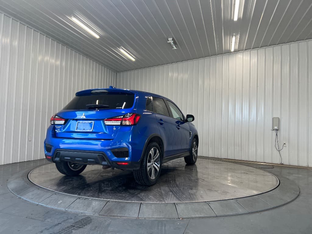2024 Mitsubishi Outlander Sport ES - Image 3