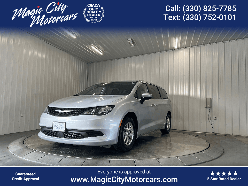 2023 Chrysler Voyager LX - Main Image